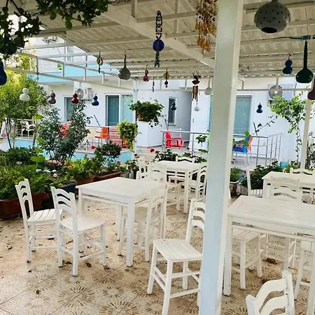 Elfida Aparthotel *